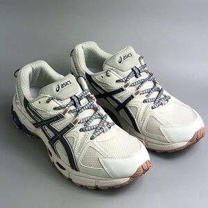 ASICS Gel Kahana 8 Glacier Cream and Black Running Shoes Size 11 F910120